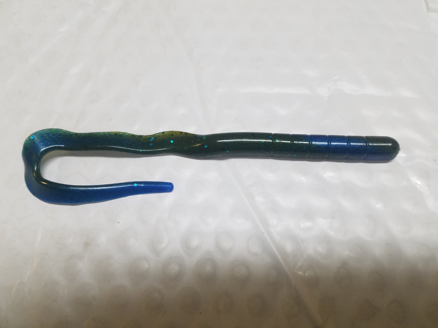 Deep Creel - Floating Henry Worm 8" Scented